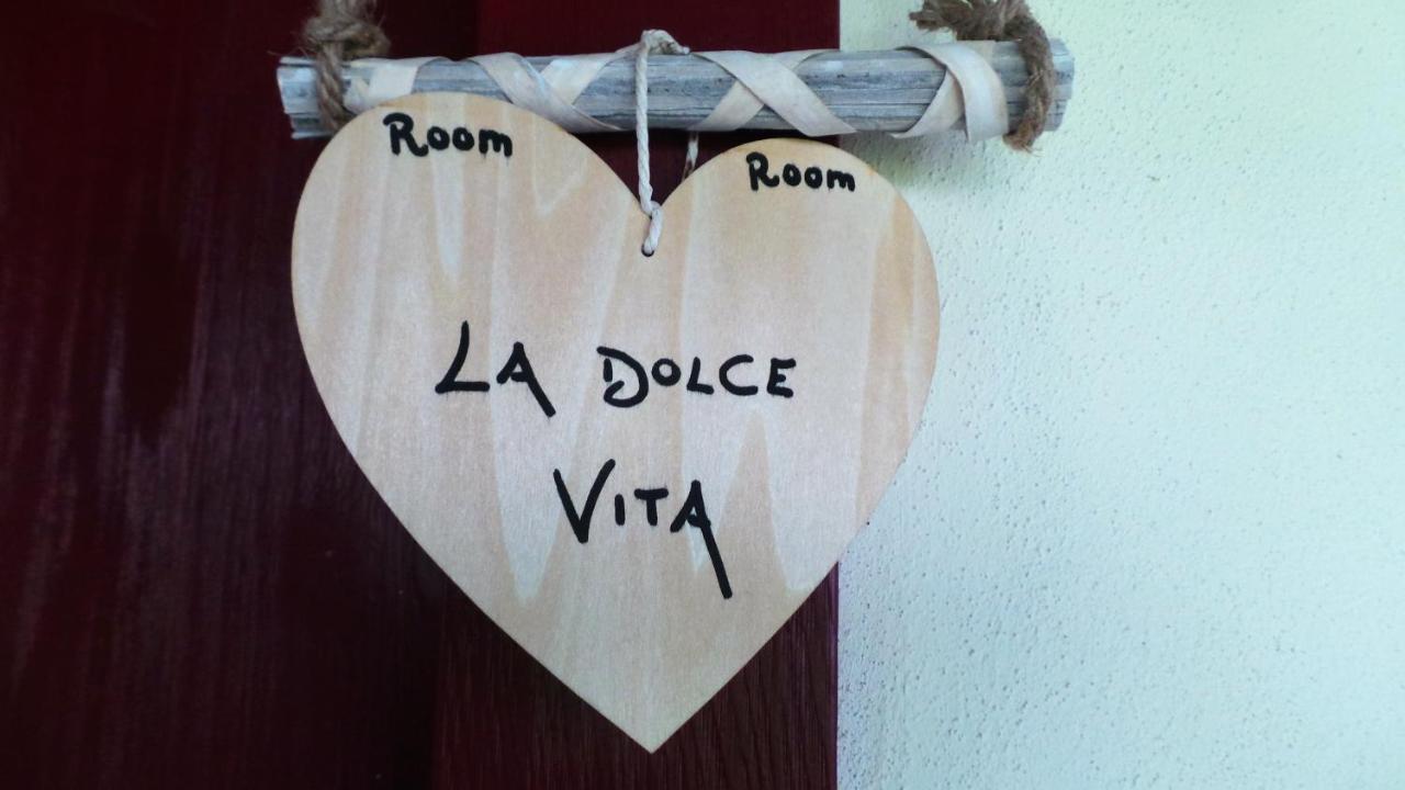 Le Tre Arti Bed & Breakfast Gavirate Exterior foto